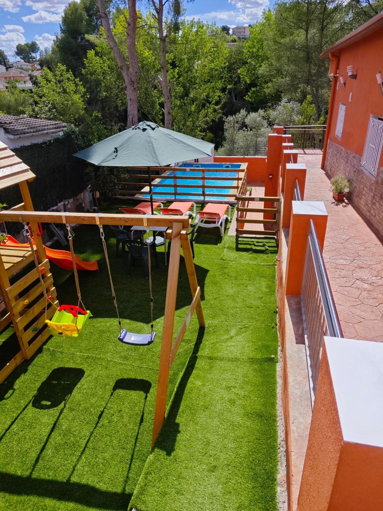 Relax House Barcelone Villa Sant Esteve Sesrovires Exterior photo