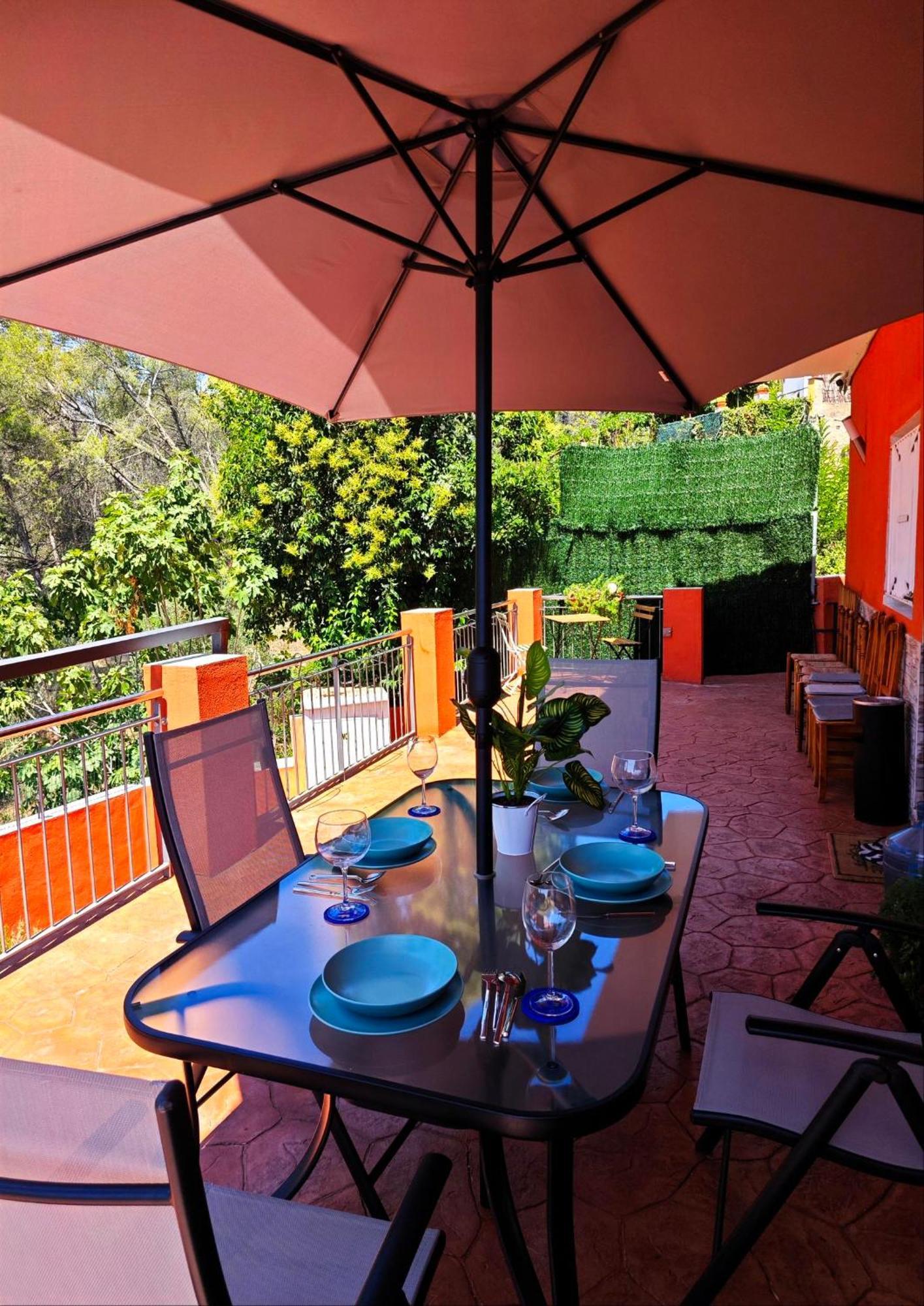 Relax House Barcelone Villa Sant Esteve Sesrovires Exterior photo