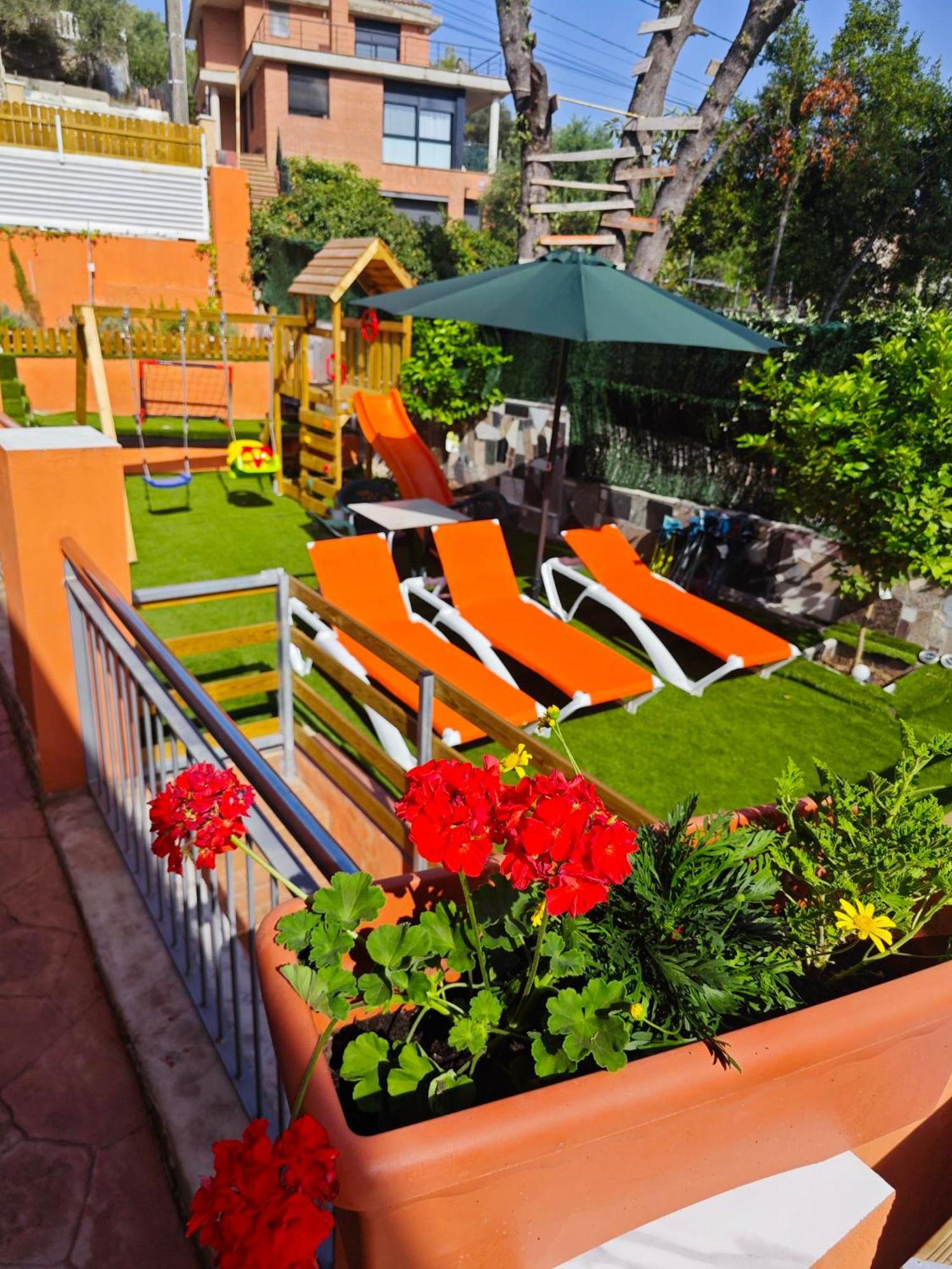 Relax House Barcelone Villa Sant Esteve Sesrovires Exterior photo